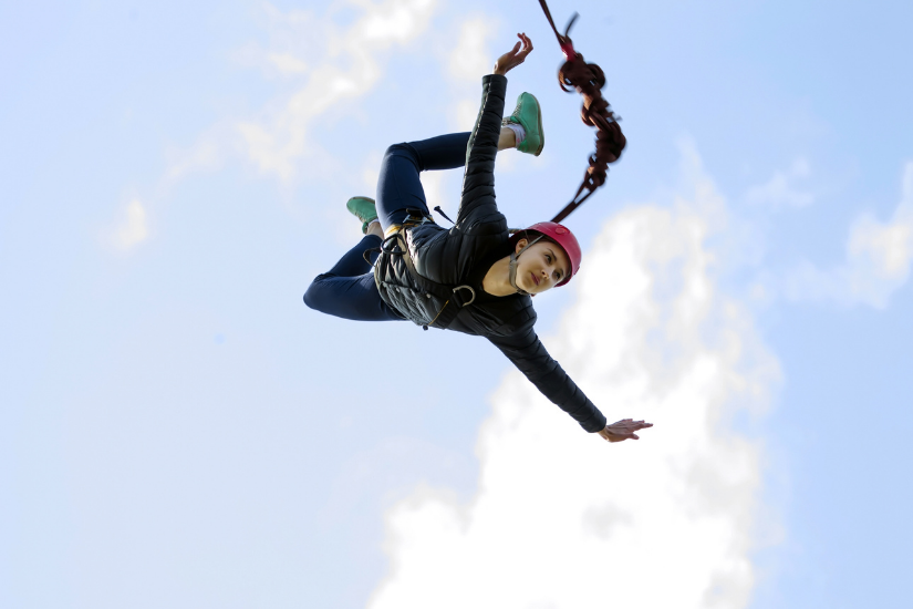 saut à l'elastuqe en isère